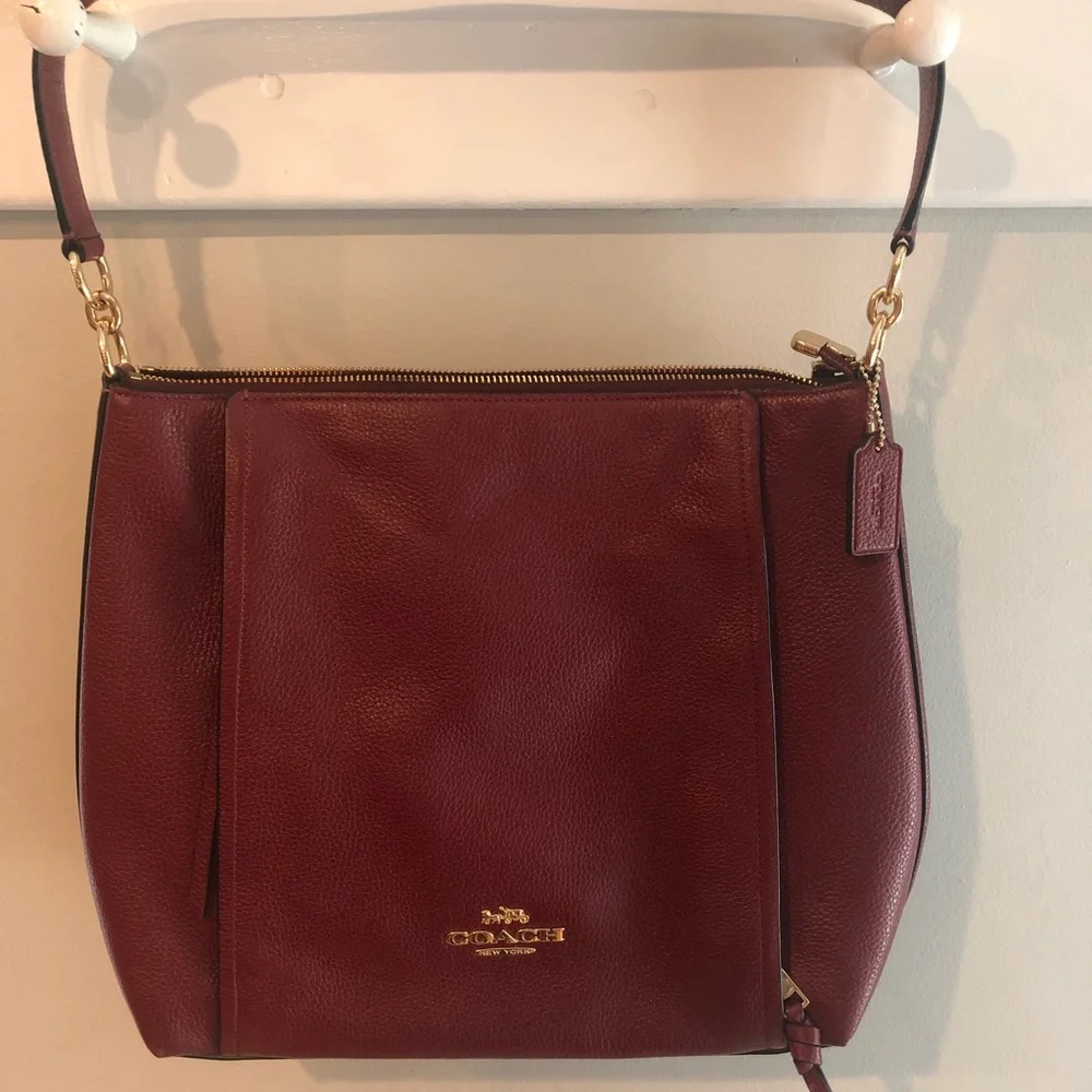 Coach shoulder bag, red excellent condition! - Picture 2 of 3
